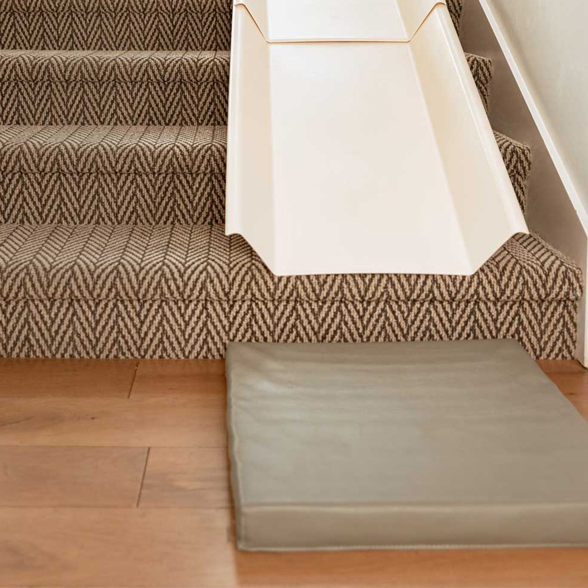 Stairslide Set of 4 Stair Mounted Kids Indoor Slide & Non-Slip Foam Landing Pad - VMInnovations