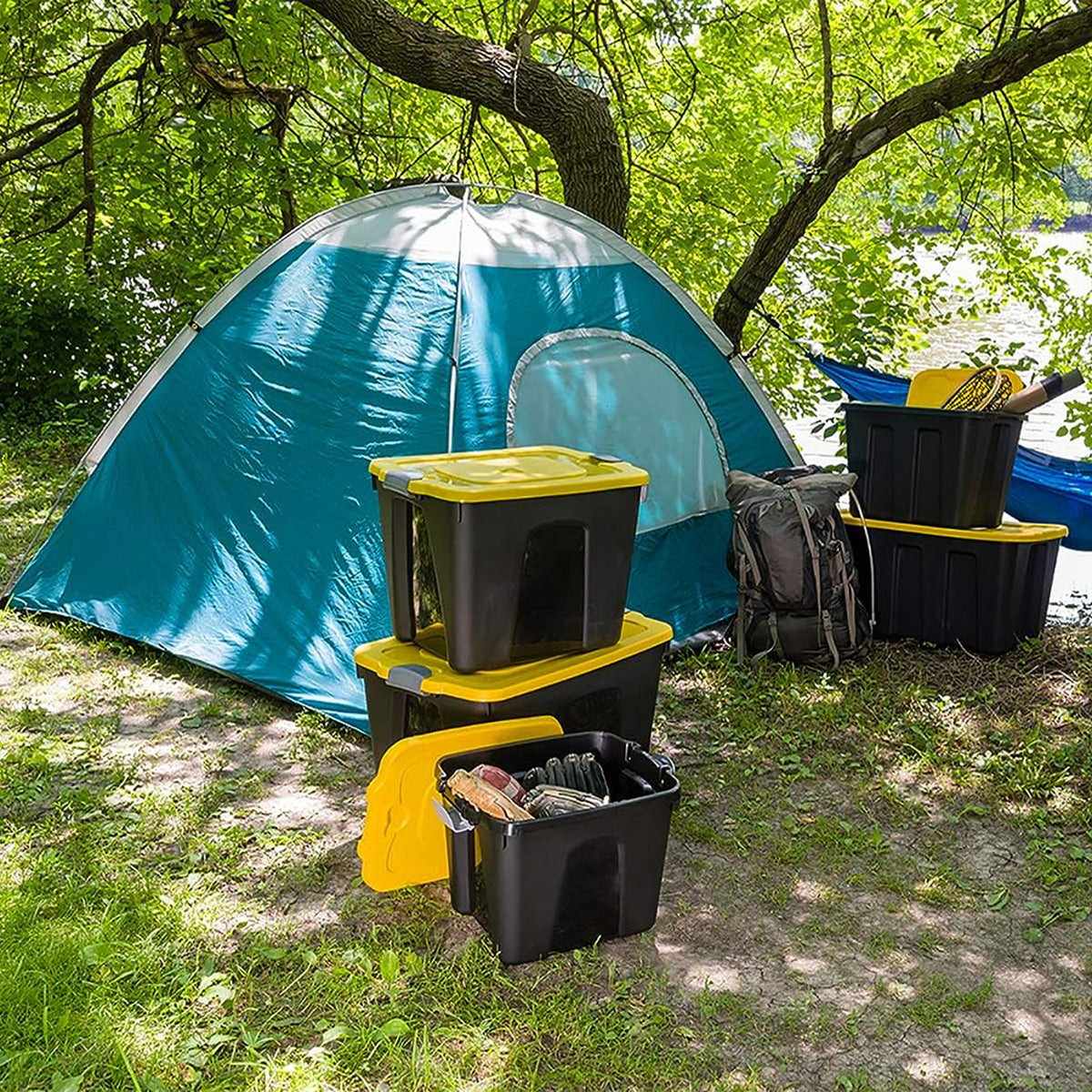 Homz 22 Gallon Durabilt Storage Container w/Latching Lid, Black/Yellow (4 Pack) (Open Box)