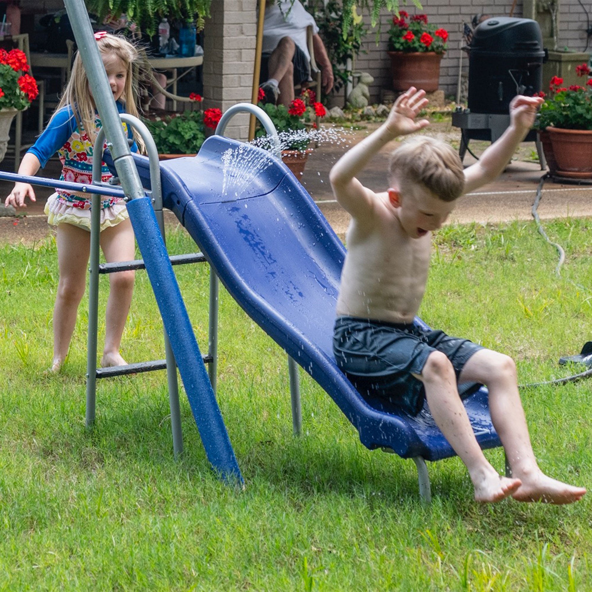 XDP Aqua Play Outdoor Park w/Super Disc Swing & Water Wave Slide (Open Box) - VMInnovations