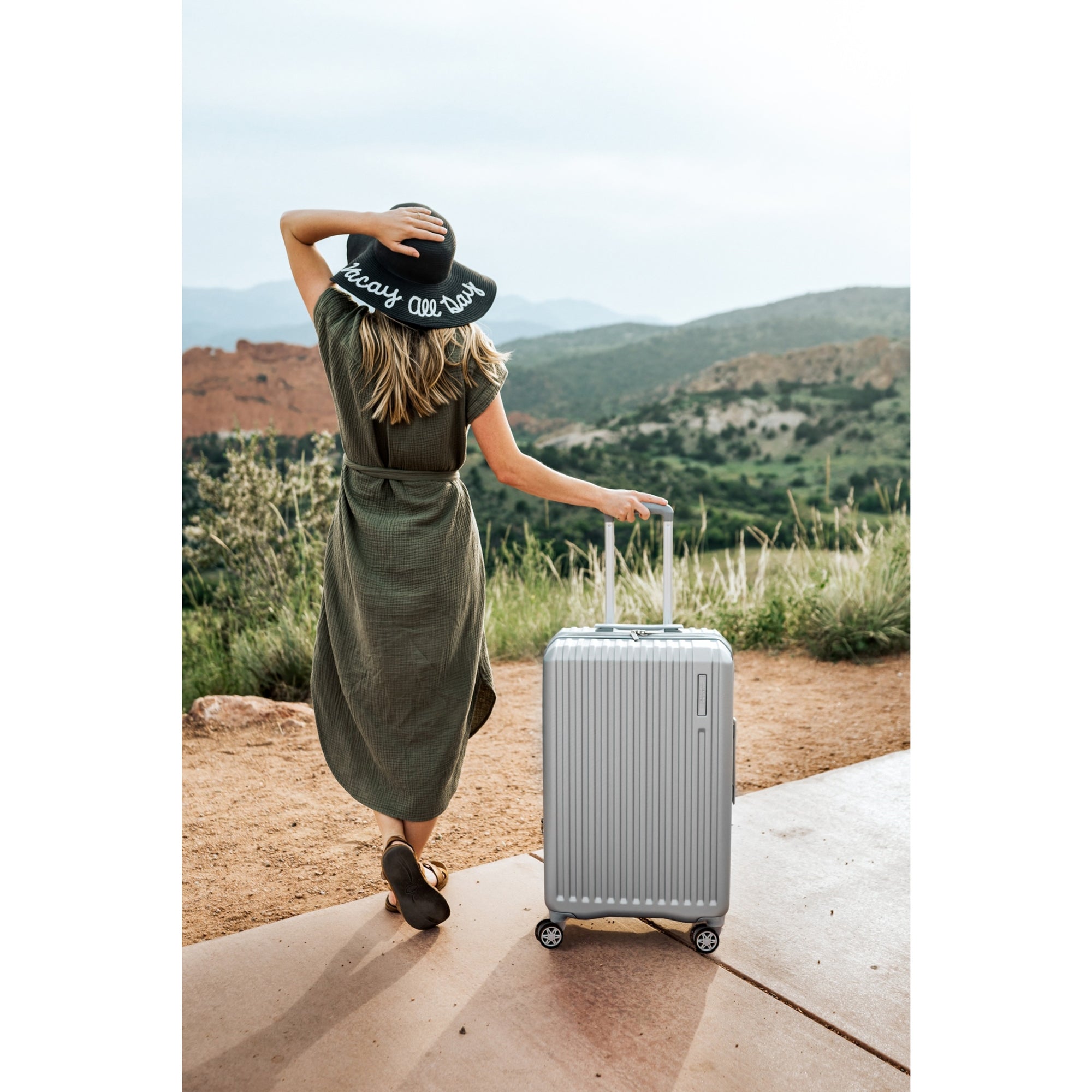 American Color Spin 2.0 2Pc Hardside Spinner Luggage Set, Silver (Open Box) - VMInnovations
