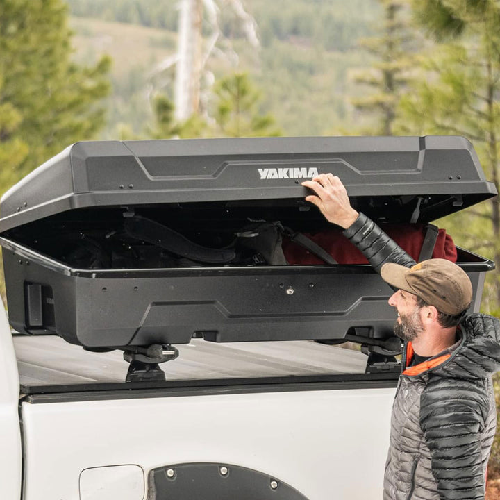 Yakima 10, 10 cu ft Vehicle Cargo Box with Universal Mounting Hardware(Open Box)