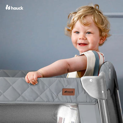 hauck Play N Relax Portable Baby Crib w/ Travel Bag, Quilted Grey (Open Box) - VMInnovations