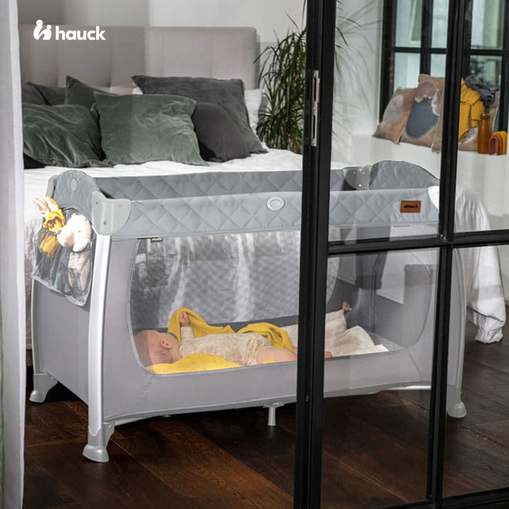 hauck Play N Relax Center Portable Baby Playard Crib w/ Travel Bag, Quilted Grey