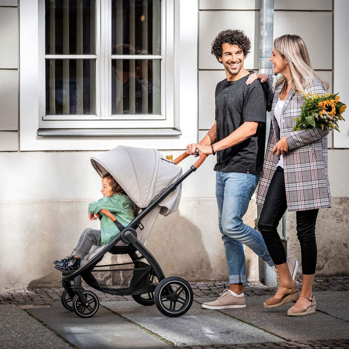 hauck Uptown Deluxe Folding Stroller with Cup Holder and Canopy, Grey (Open Box) - VMInnovations
