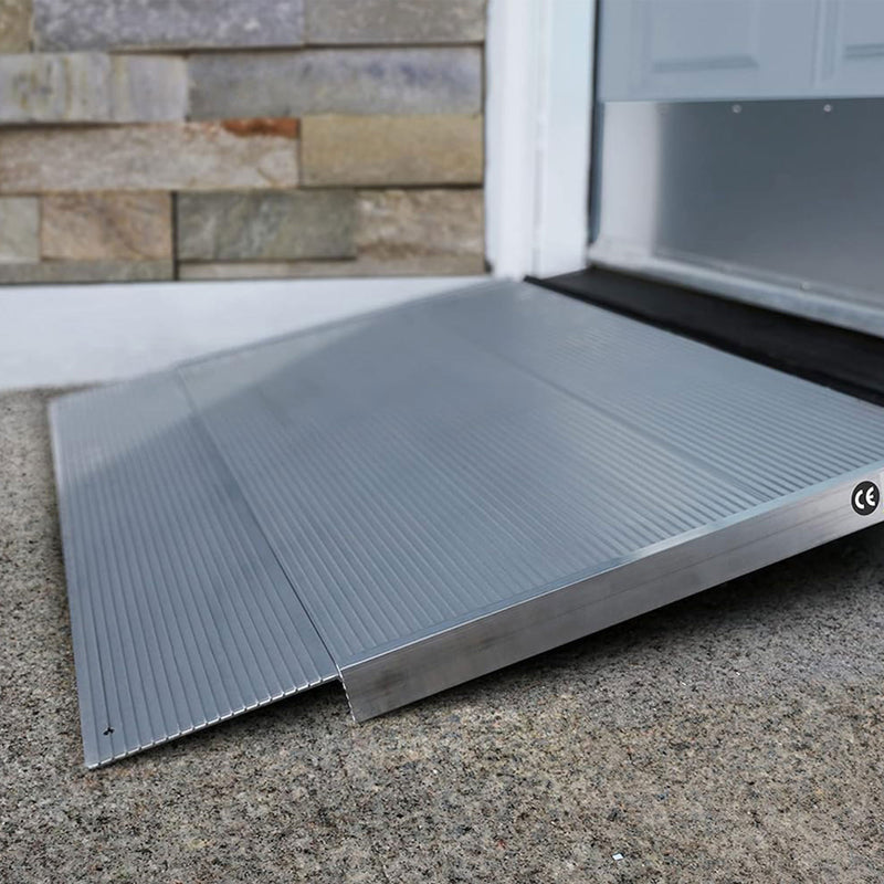 EZ-ACCESS TRANSITIONS 36” Self Supporting Aluminum Angled Entry Ramp (Open Box)