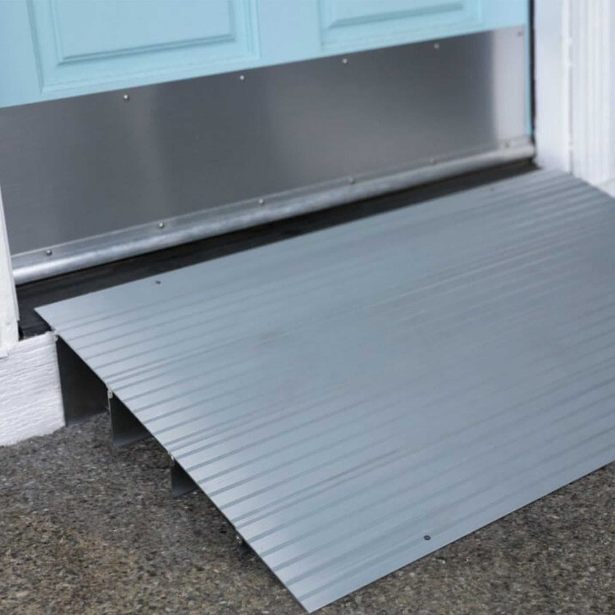 EZ-ACCESS TRANSITIONS 5” Self Supporting Aluminum Modular Entry Ramp (Open Box) - VMInnovations
