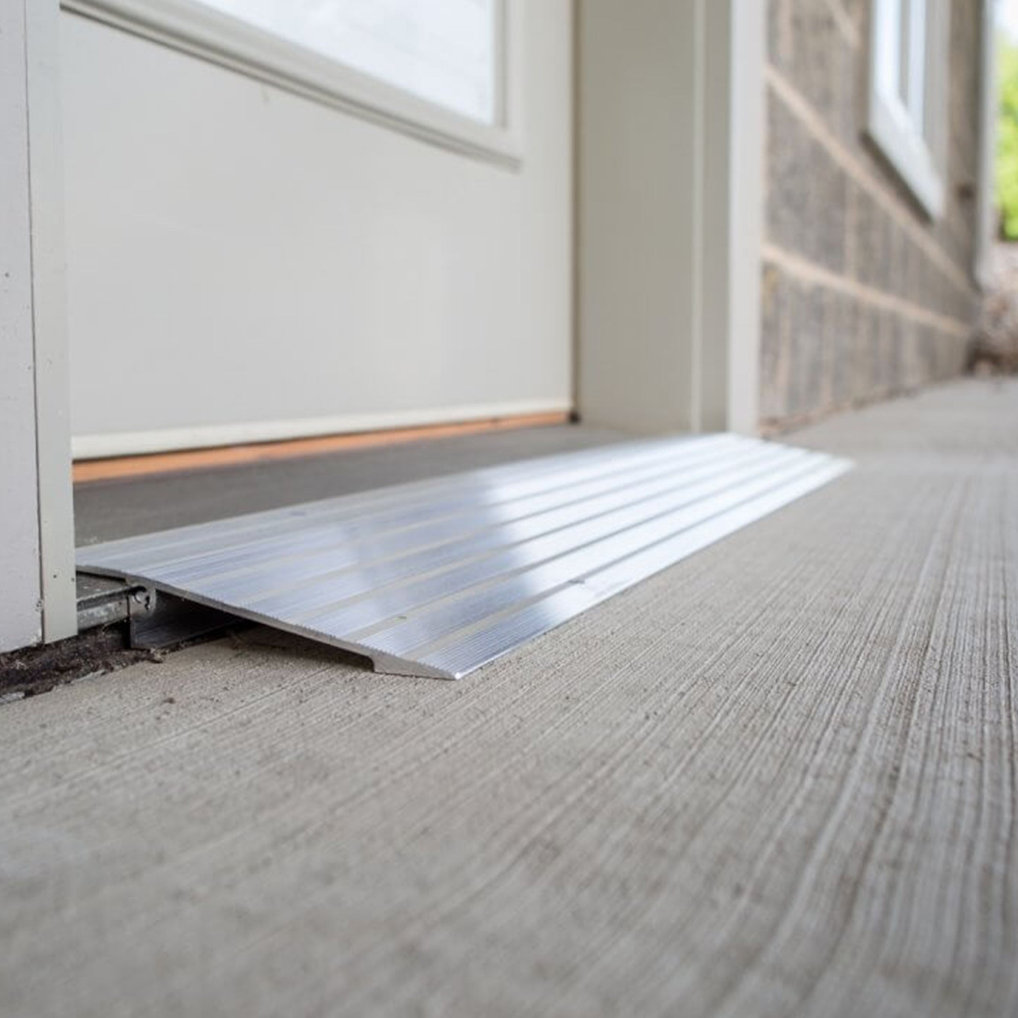 EZ-ACCESS TRANSITIONS 1” Portable Self Supporting Aluminum Modular Ramp (Used) - VMInnovations