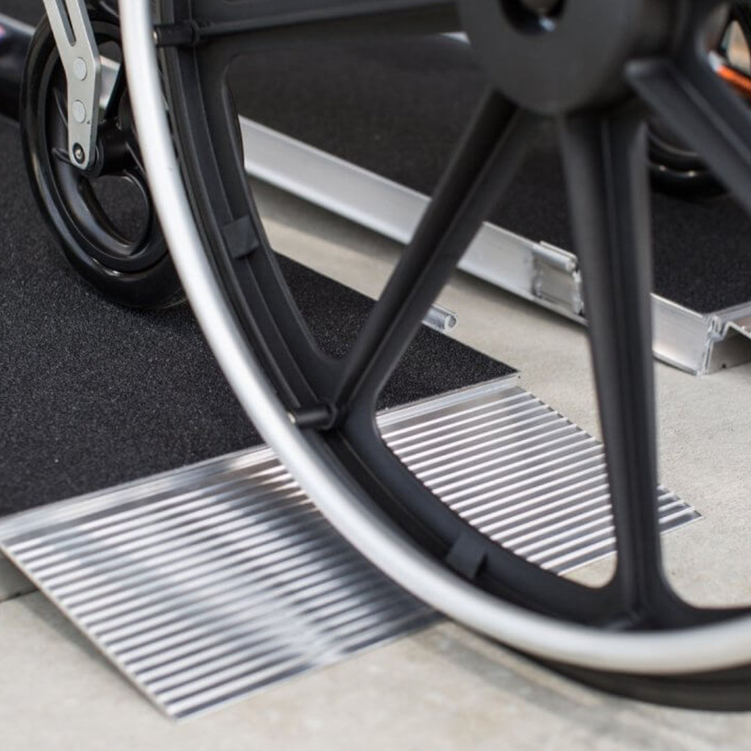 EZ-ACCESS 2ft Suitcase Singlefold Ramp w/Surface That Resists Slips (Used) - VMInnovations