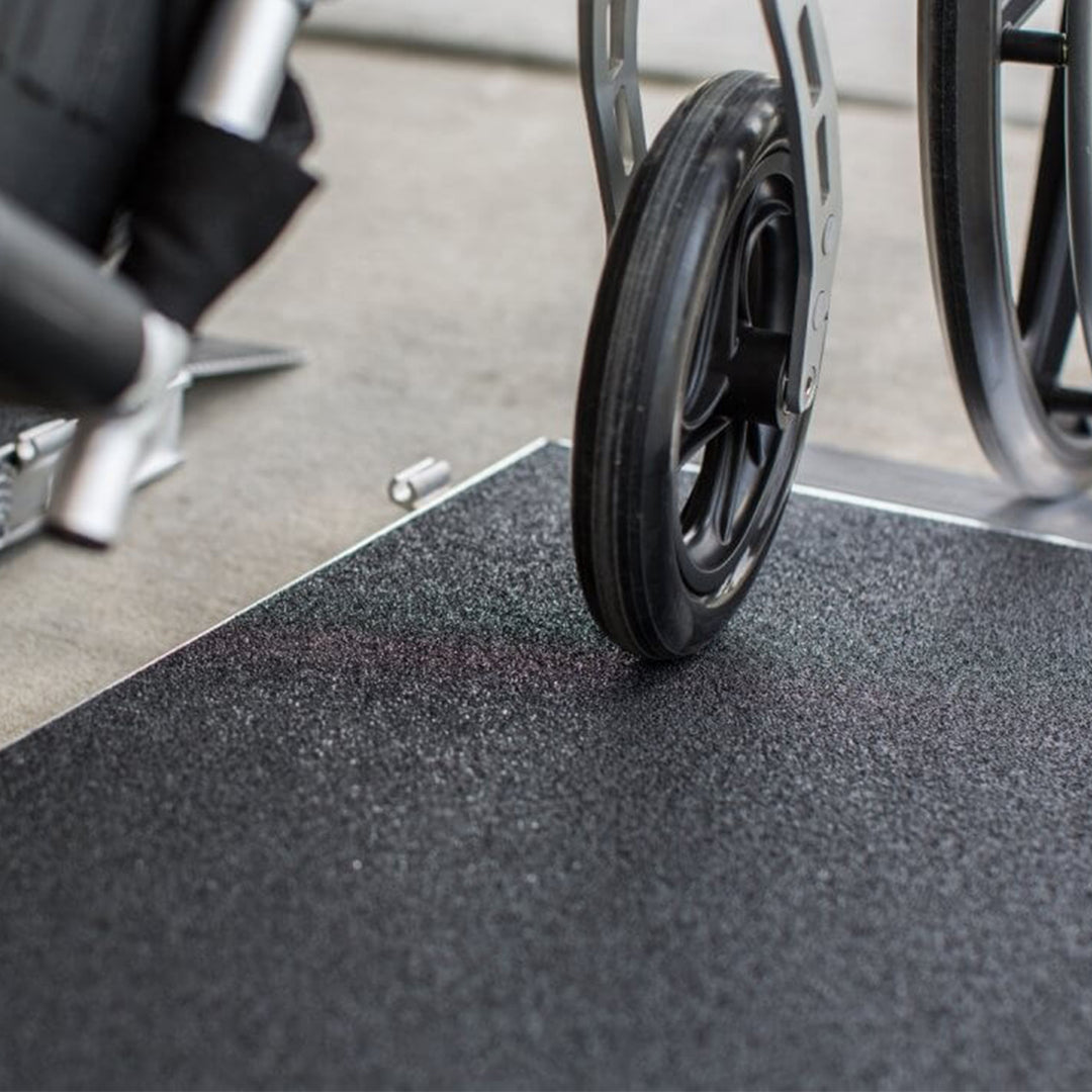 EZ-Access 5' Suitcase Singlefold Portable Ramp(Used) - VMInnovations