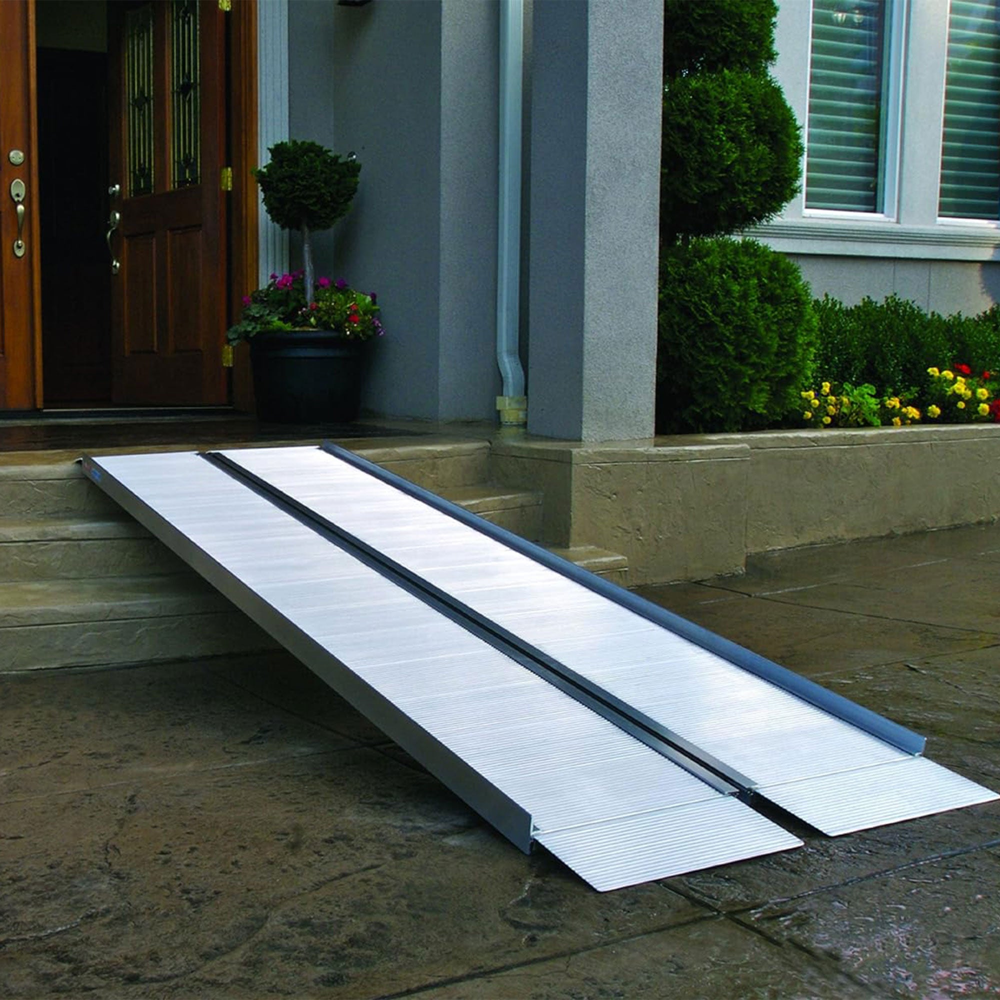 EZ-ACCESS SUITCASE 8’ x 30" Portable Singlefold Ramp for Minivans & SUVs (Used) - VMInnovations