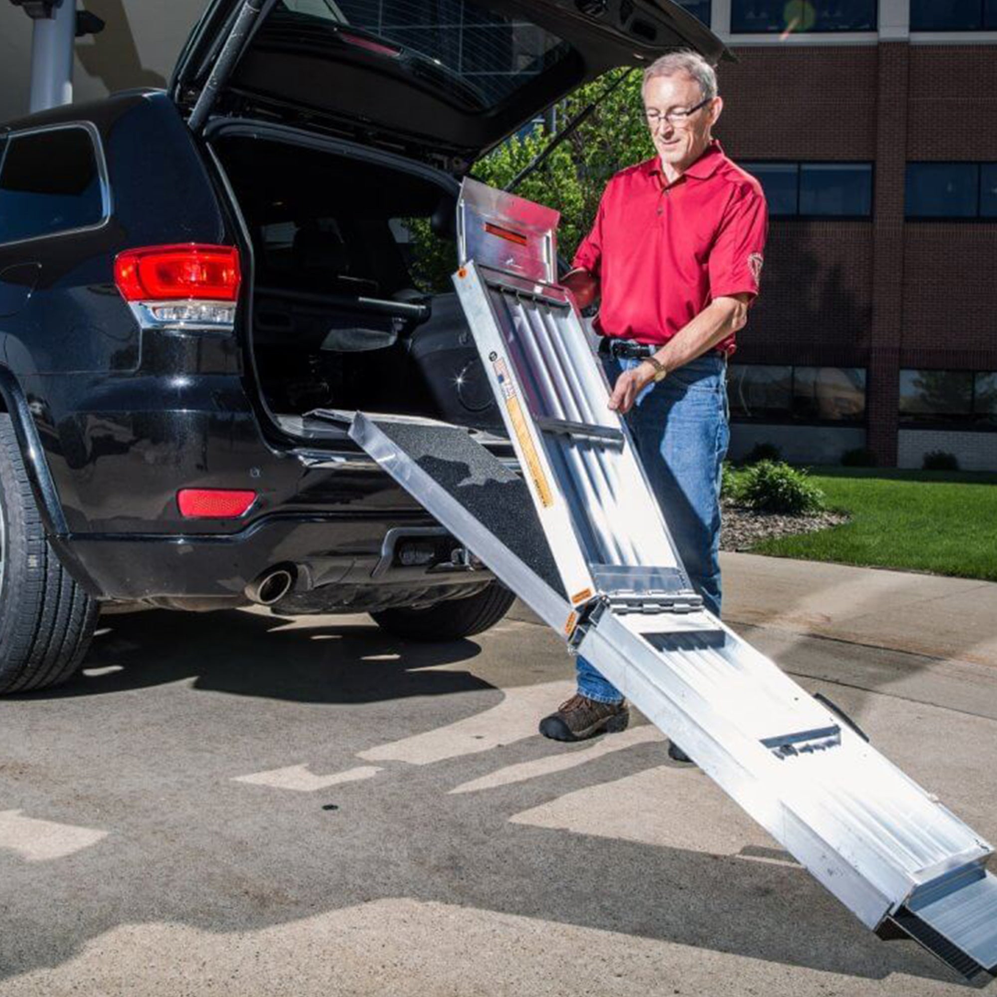 EZ-ACCESS SUITCASE 5Ft Portable Ramp w/Surface That Resists Slips (Open Box)