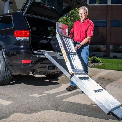 EZ-ACCESS SUITCASE 5Ft Portable Ramp w/Surface That Resists Slips (Open Box)