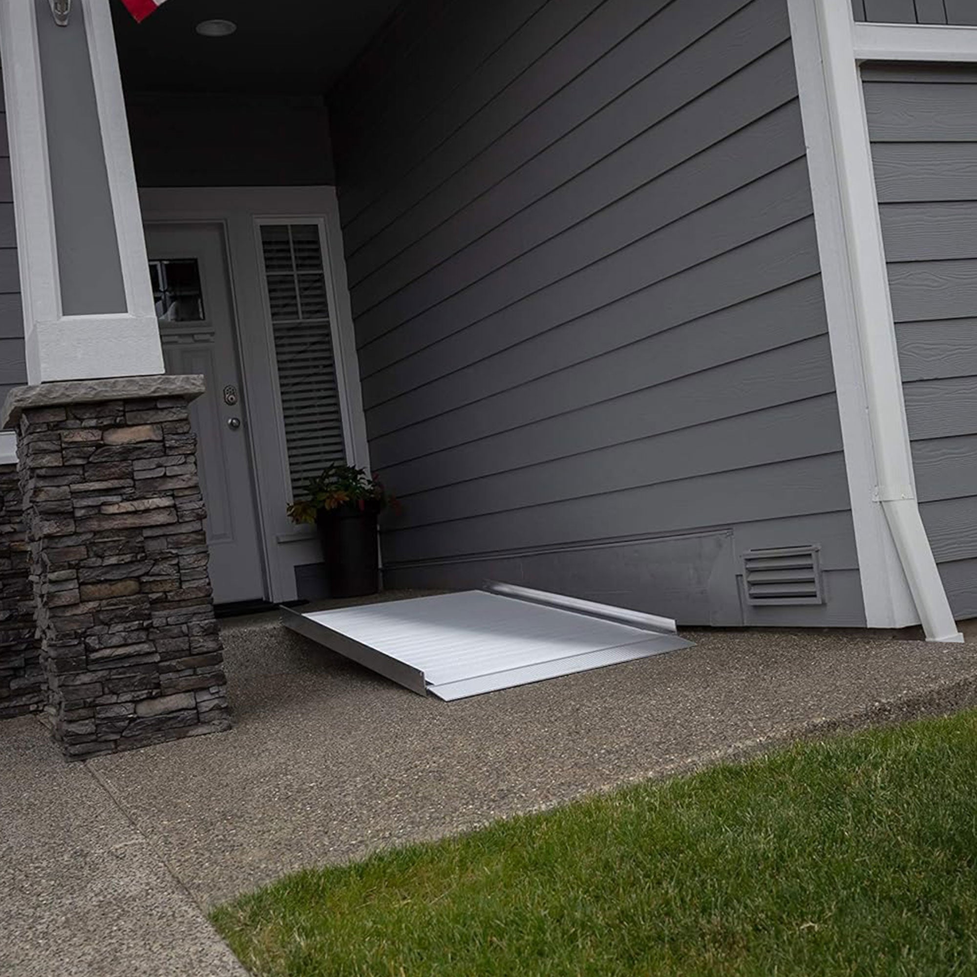 EZ-ACCESS GATEWAY 3G 3 Foot Solid Surface Aluminum Portable Wheelchair Ramp