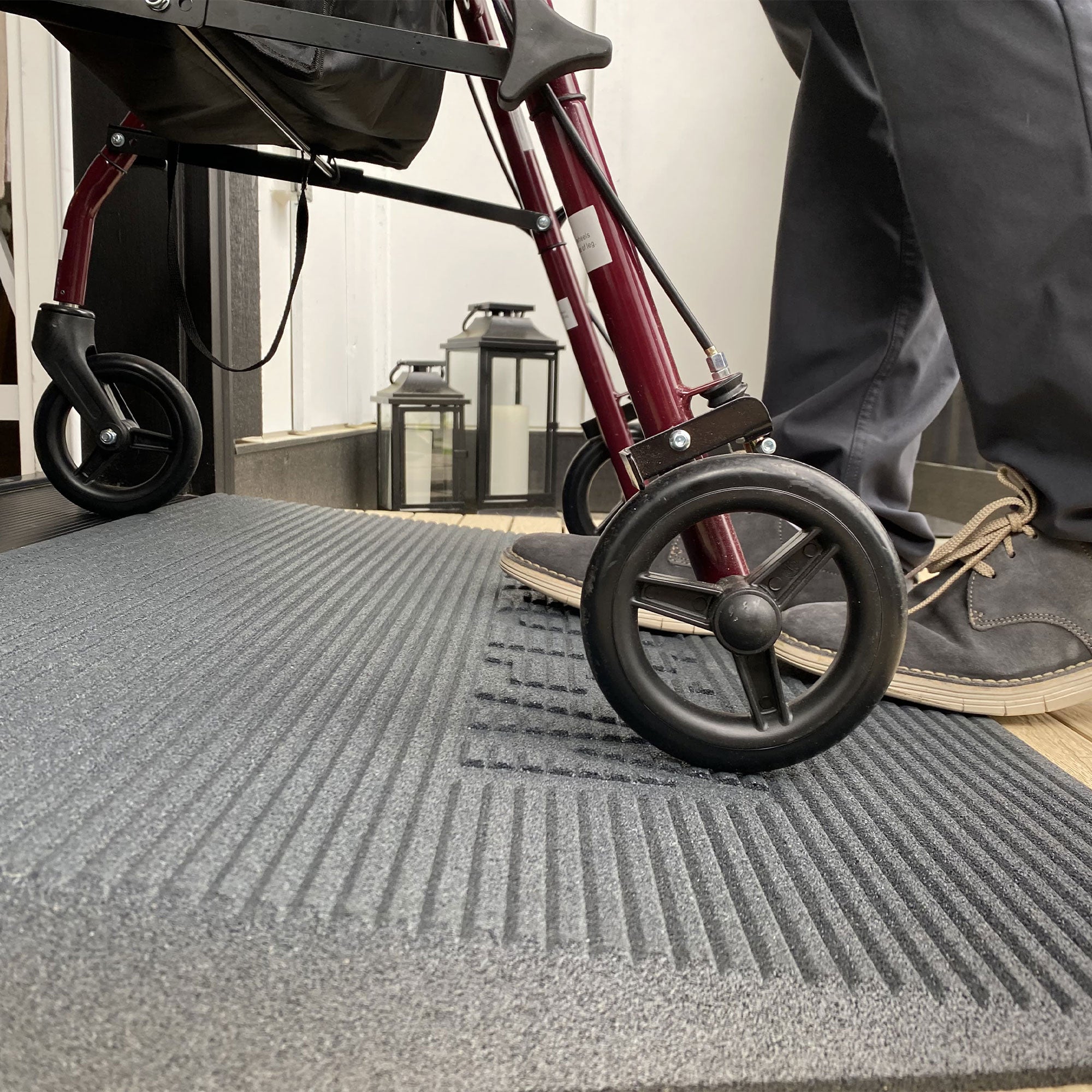 EZ-ACCESS TRANSITIONS 1.5" Non Slip Rubber Angled Entry Mat, Black (Open Box) - VMInnovations