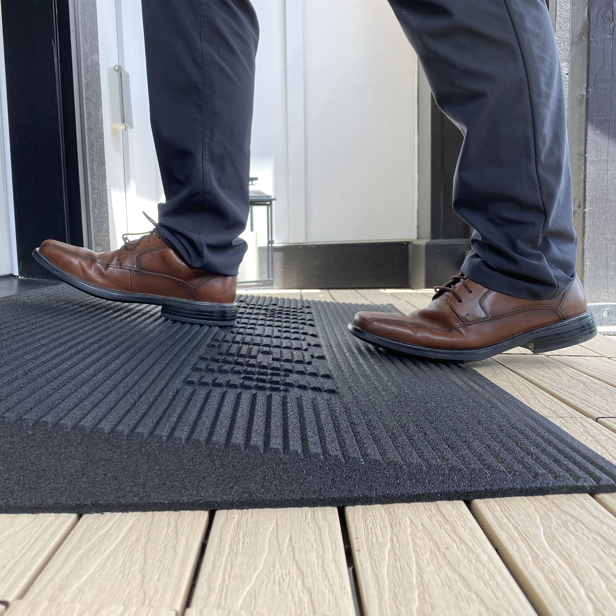 EZ-ACCESS TRANSITIONS 1.5" Non Slip Rubber Angled Entry Mat, Black (Open Box) - VMInnovations