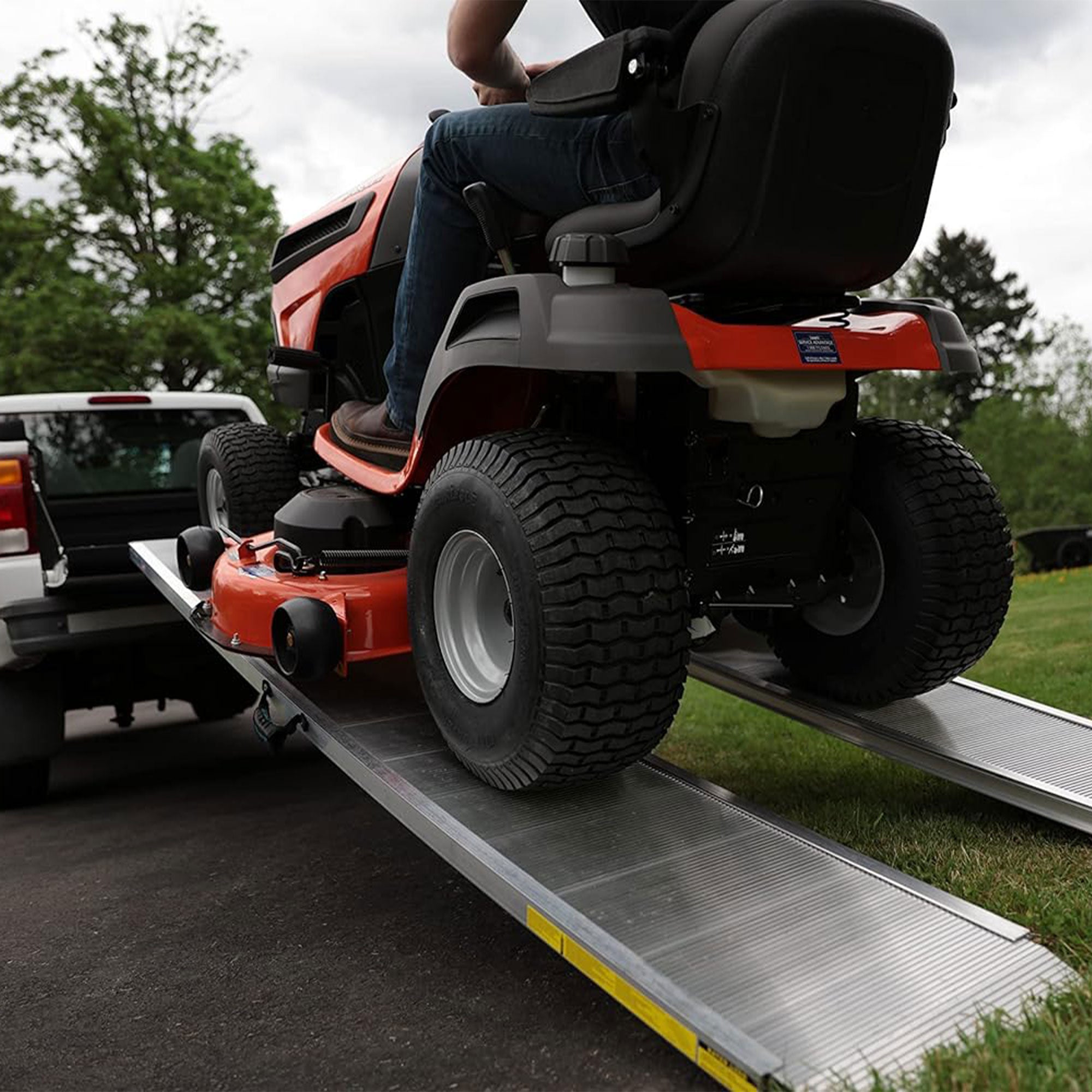 EZ-ACCESS TRAVERSE 8ft Singlefold Portable Loading Ramp, Silver (Open Box) - VMInnovations