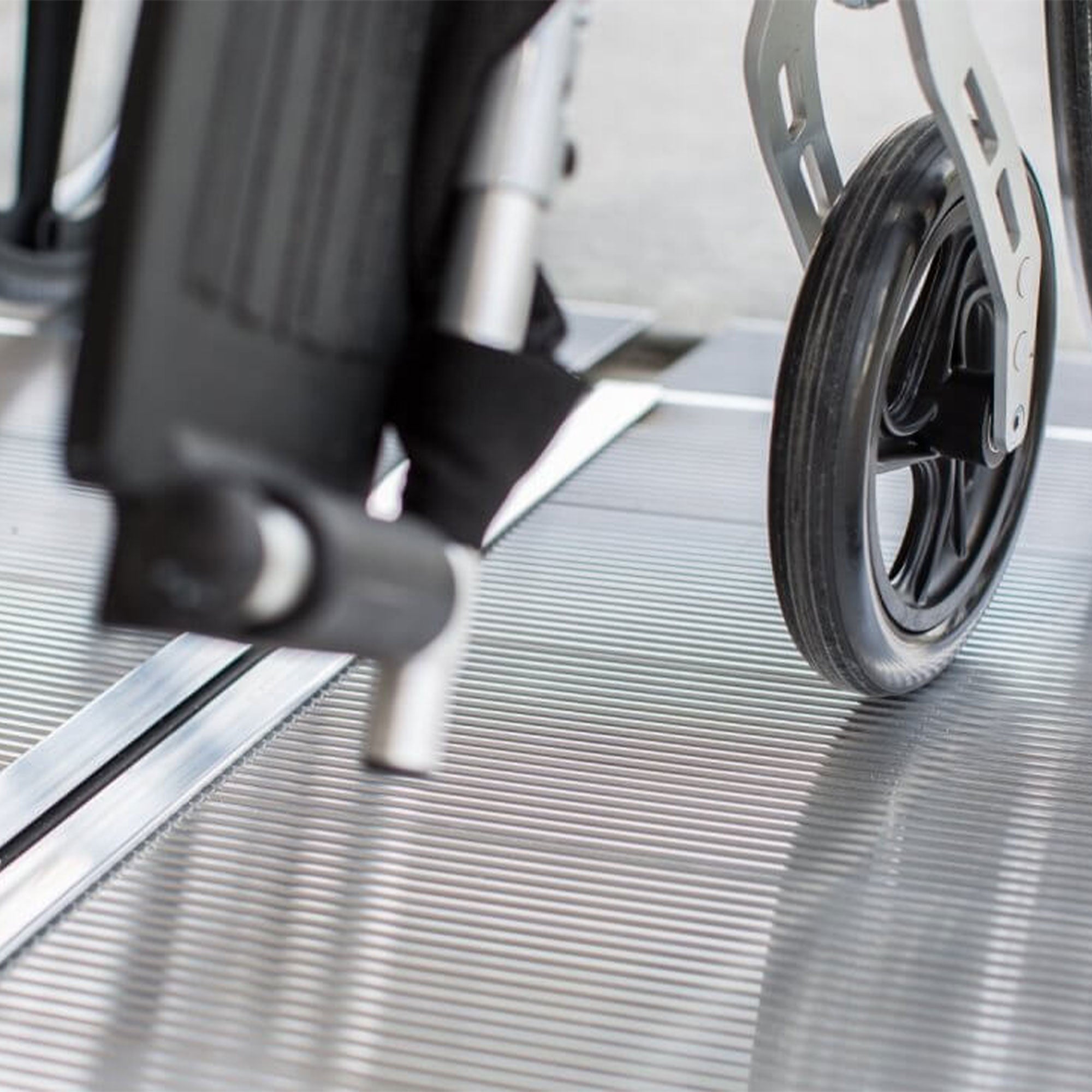 EZ-ACCESS SUITCASE 7’ x 30" Portable Ramp Suited for Minivans & SUVs (Used) - VMInnovations