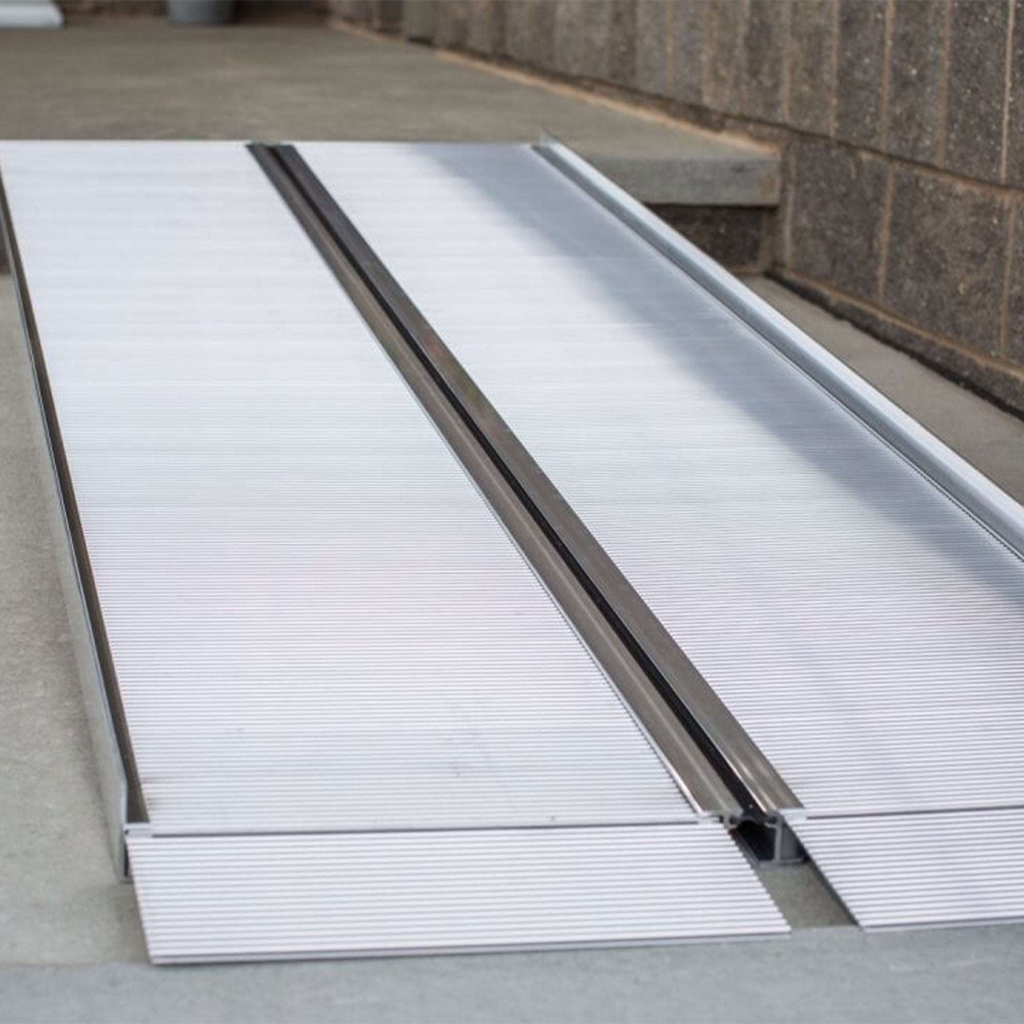 EZ-ACCESS SUITCASE 7’ x 30" Singlefold Ramp Suited for Minivans & SUVs(Open Box) - VMInnovations