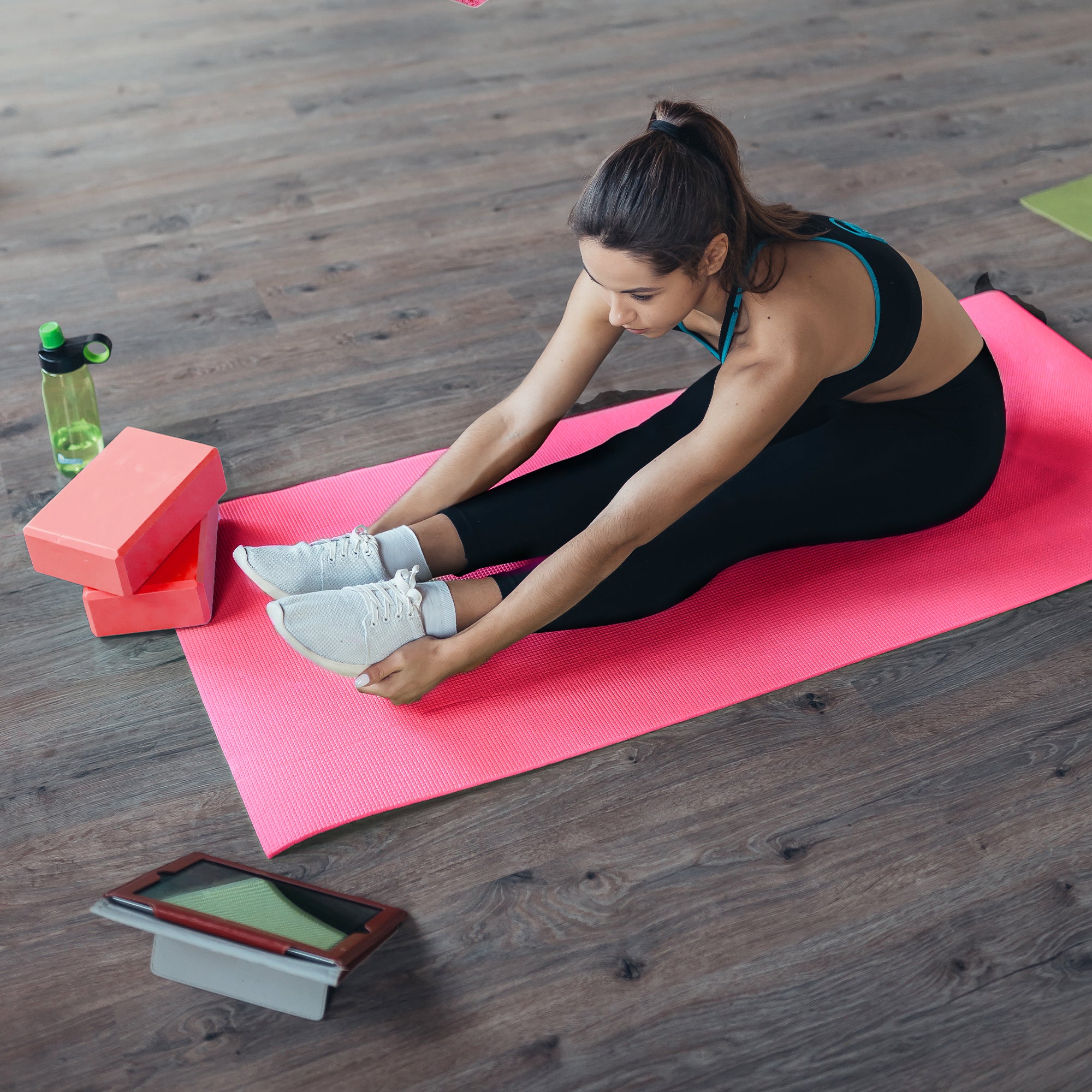 BalanceFrom Fitness 7 Piece Yoga Set with Mat, Stretch Strap & Knee Pad, Pink - VMInnovations