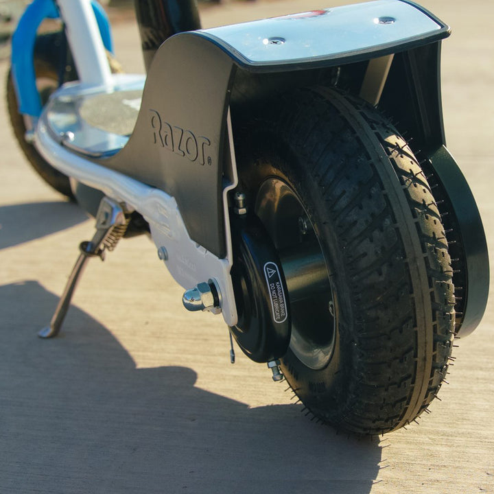 Razor Seated Electric Scooter for Kids, Pneumatic Tires, Seat, White/Blue (Used)