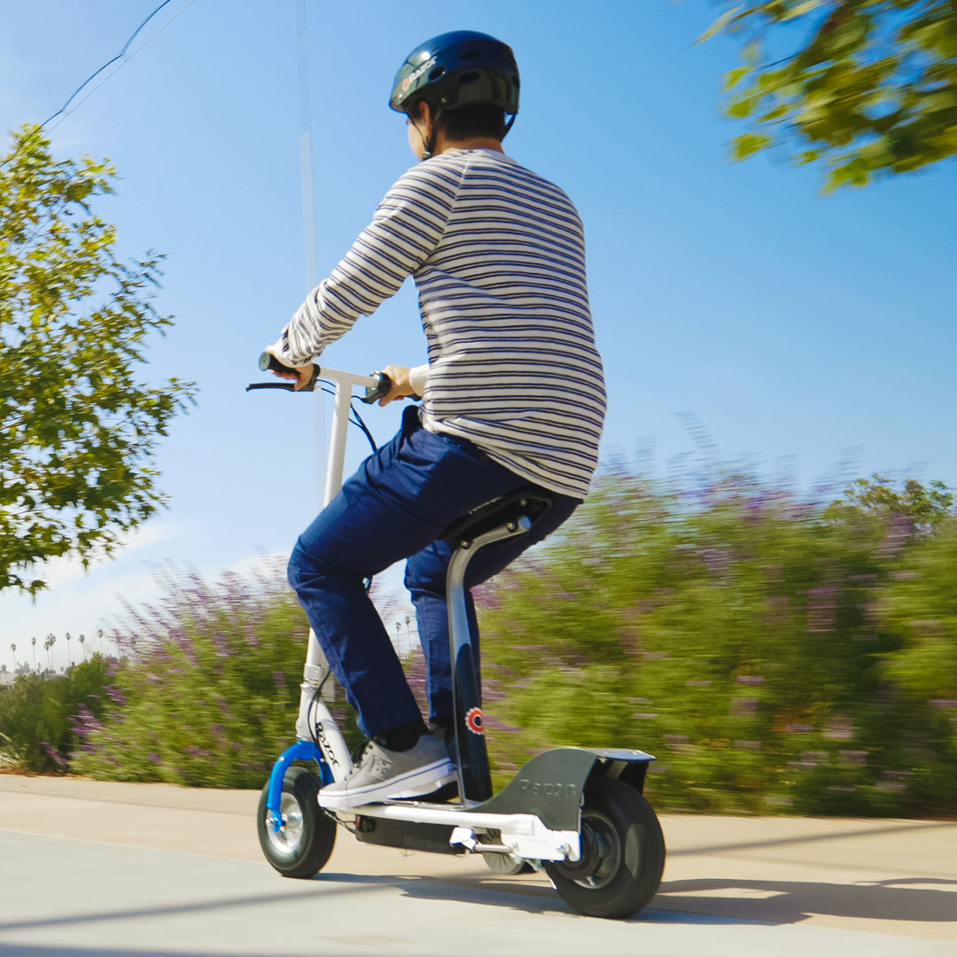 Razor Seated Electric Scooter for Kids, Pneumatic Tires, Seat, White/Blue (Used)
