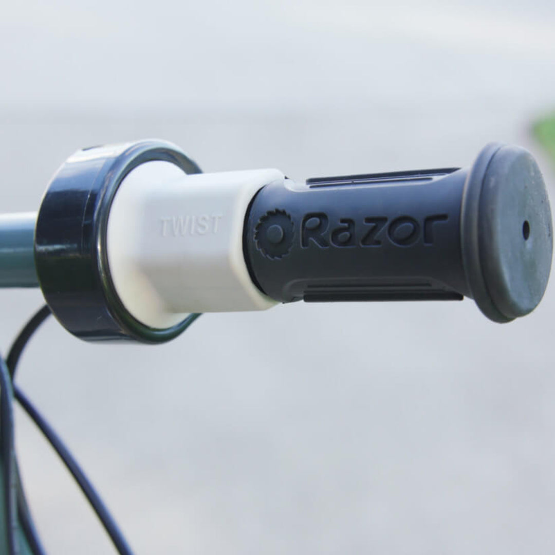 Razor E300S Seated Electric Scooter for Kids, Pneumatic Tires, Seat (For Parts)