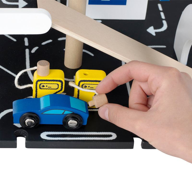 Theo Klein Michelin Car Service Station Kids Toy Play Set with 1 Car (Open Box)