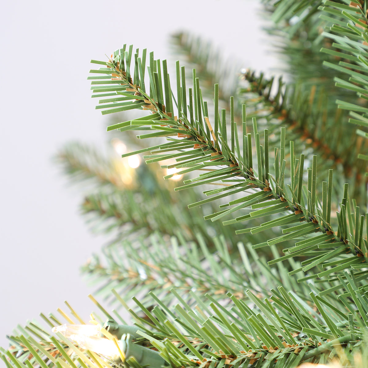 7.5 Foot Dans Mountain Fir Prelit Slim Christmas Tree (Open Box)