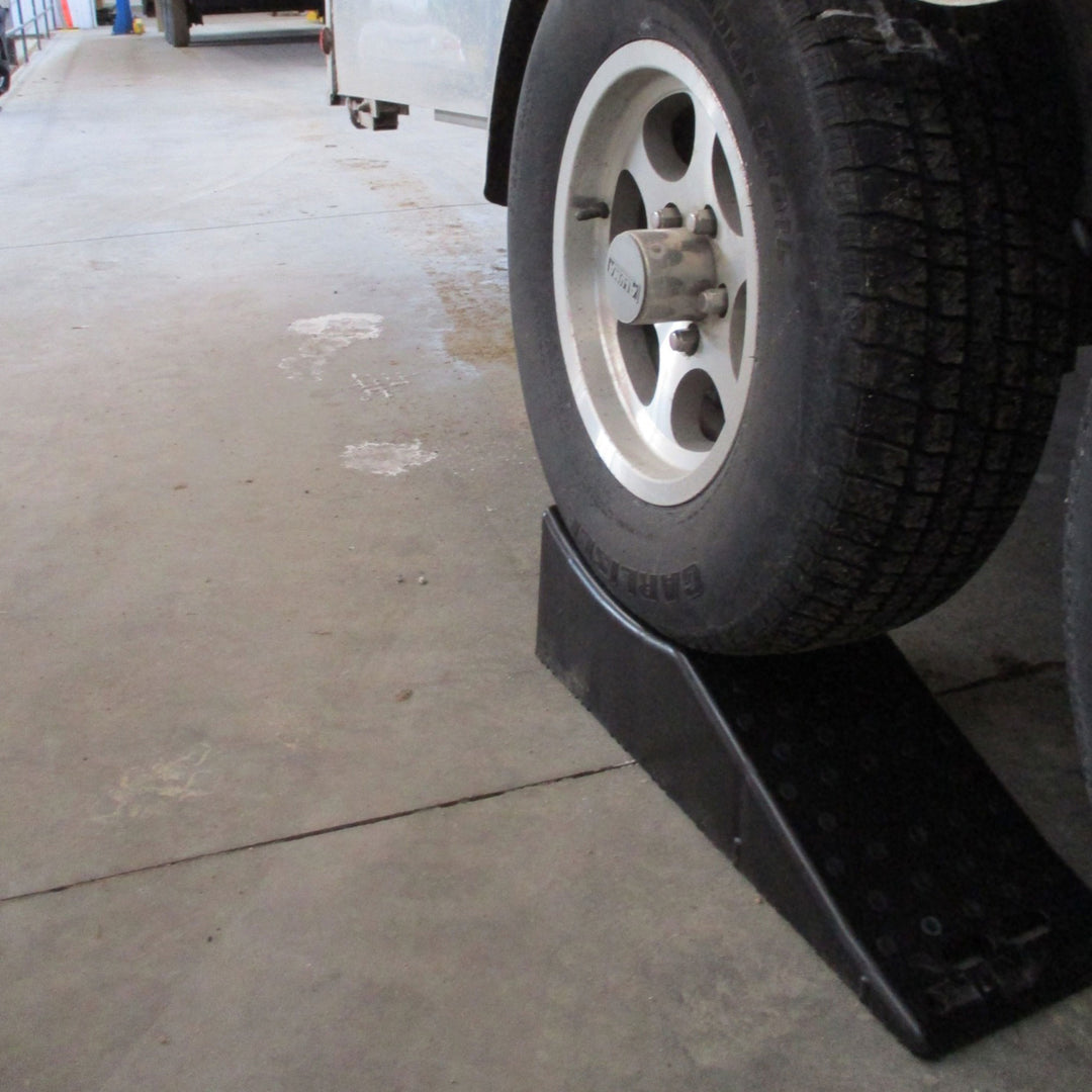 Shop Tuff Tandem Wheel Changing Ramp with 5.5 Inch Lift, 6 Ton Capacity, Black