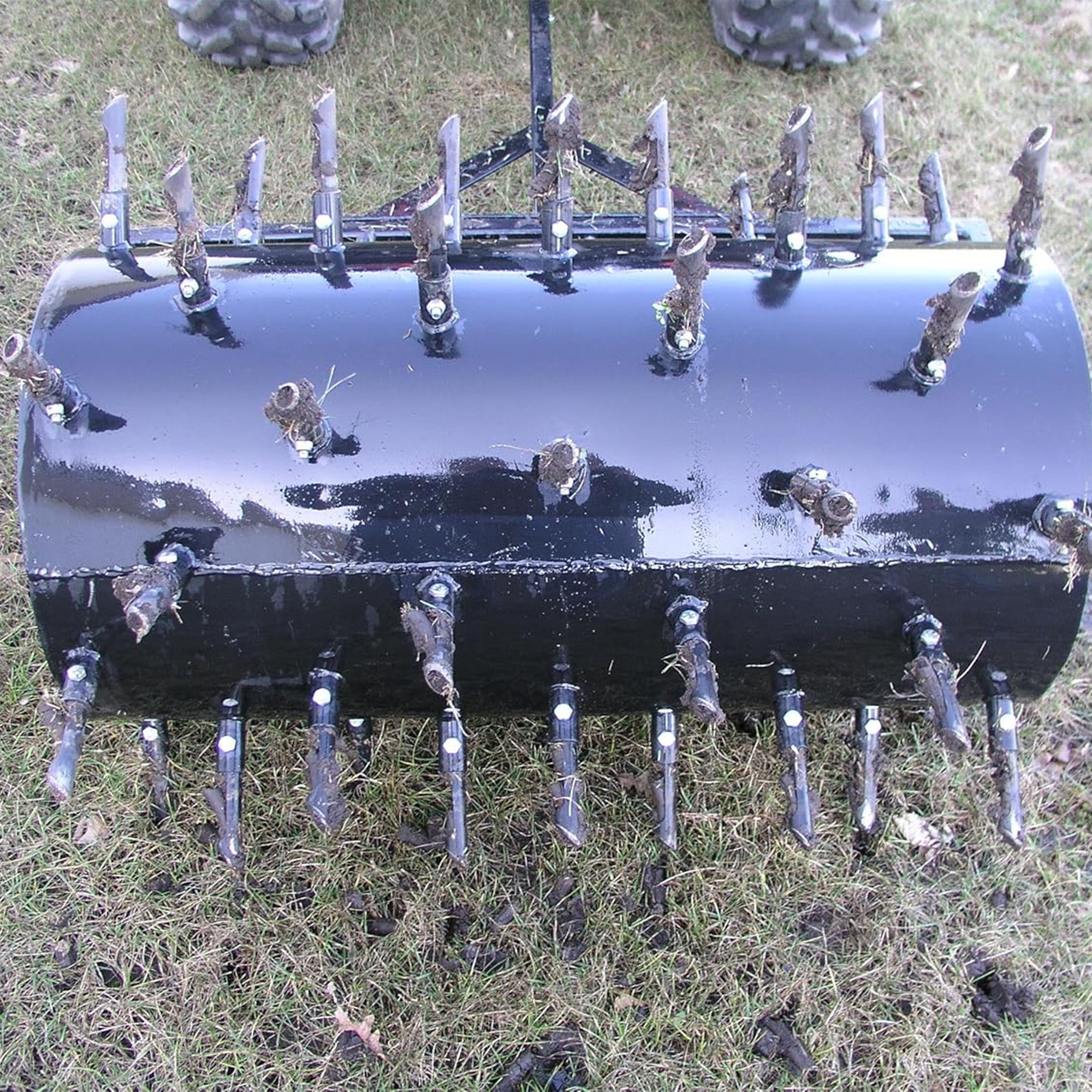 Yard Tuff Drum Plug Style Aerator Tow-Behind UTV or ATV Steel Blade, 36" Wide