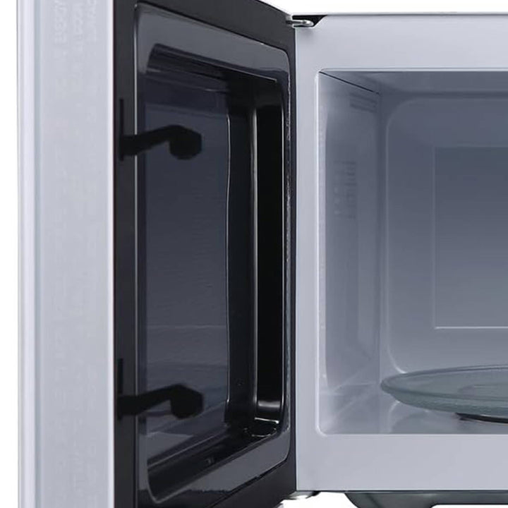 Magic Chef 0.9 Cubic Feet 900 Watt Stainless Microwave Oven, White (Open Box)