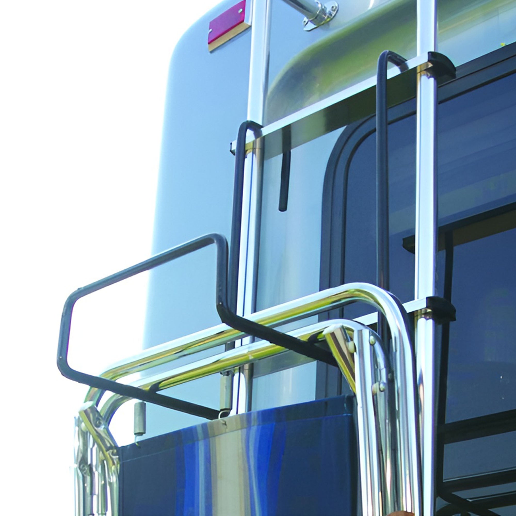 Camco Heavy Duty Chair Rack, Hook on RV Ladder to Support Folding Chairs, Black - VMInnovations