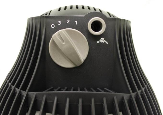 Holmes HAOF910 Blizzard Table Fan Oscillating with Removable Grill (Open Box)