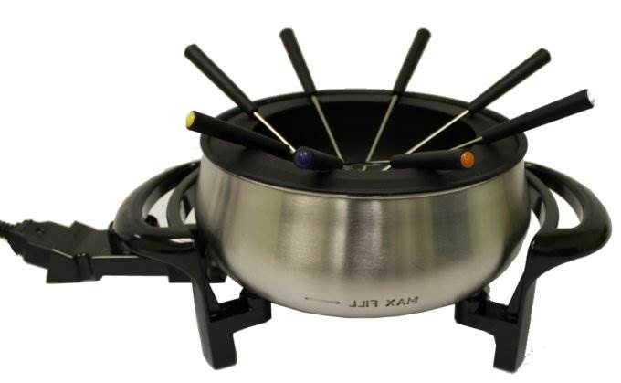 OSTER FPSTFN7700 3 Quart Fondue Pot Adjustable Temperature w/8 Forks