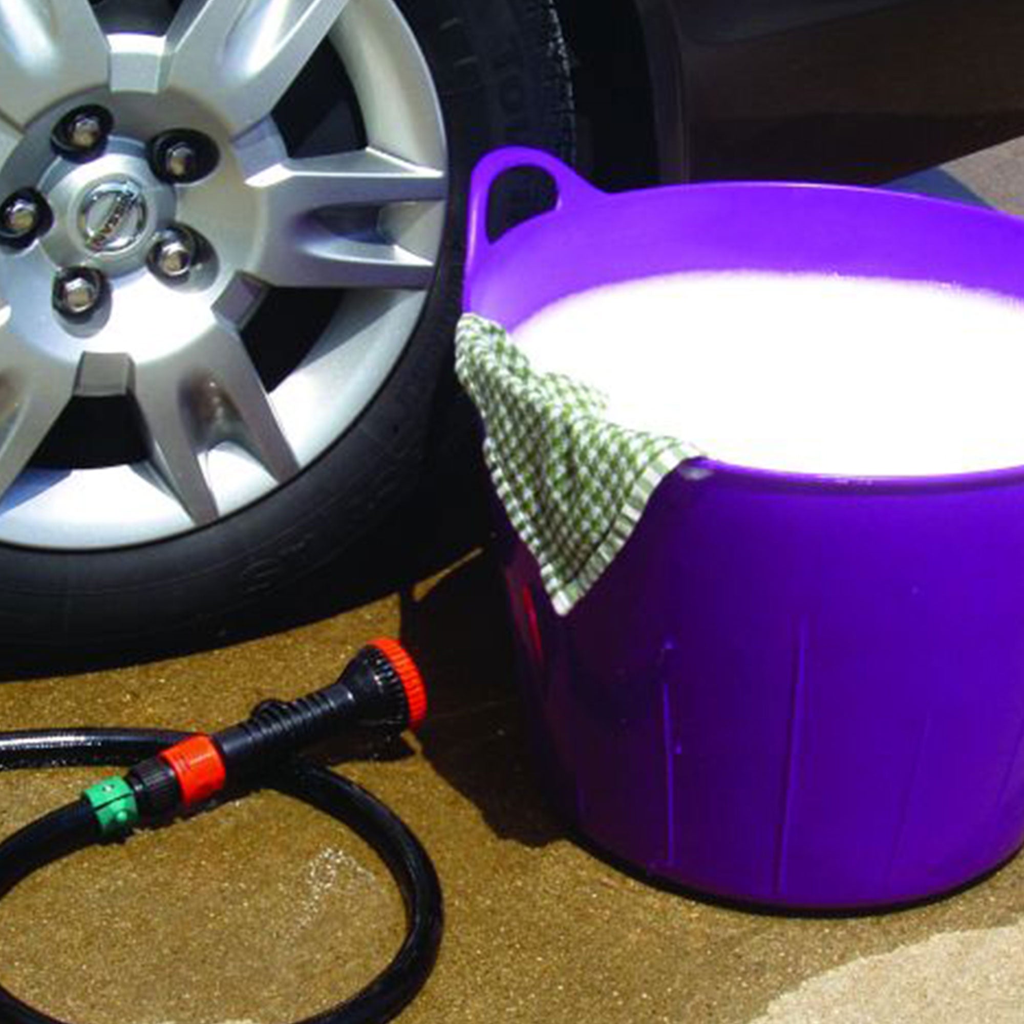 Little Giant 11 Gallon Farm Bucket Poly/Rubber Flex Tub with Handles (Open Box) - VMInnovations