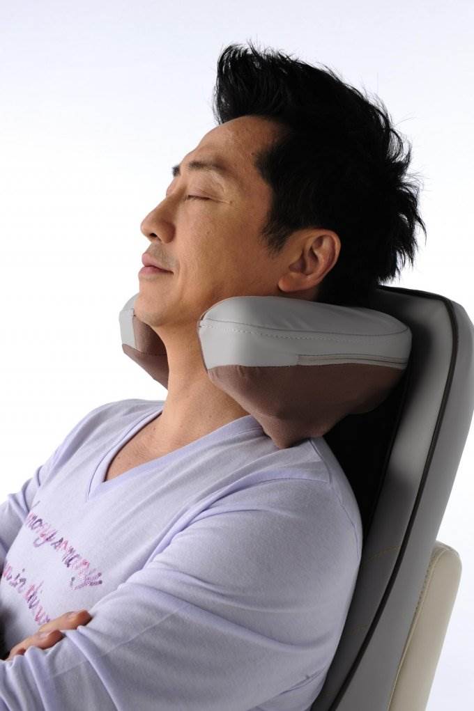 Maztang MT-9157 Shiatsu Massage Neck Shoulder Massager Cushion Chair - Open Box