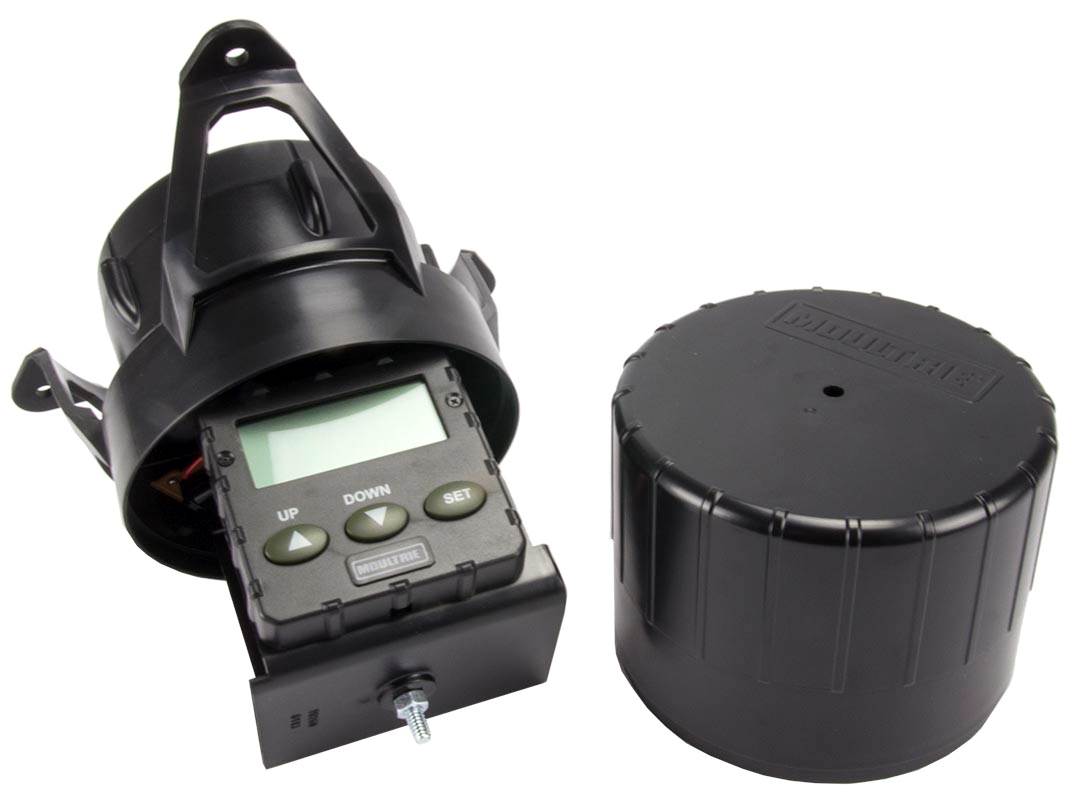 Moultrie Feeders 6 Gallon Automatic Pond Fish Feeder + 6V Rechargeable Battery