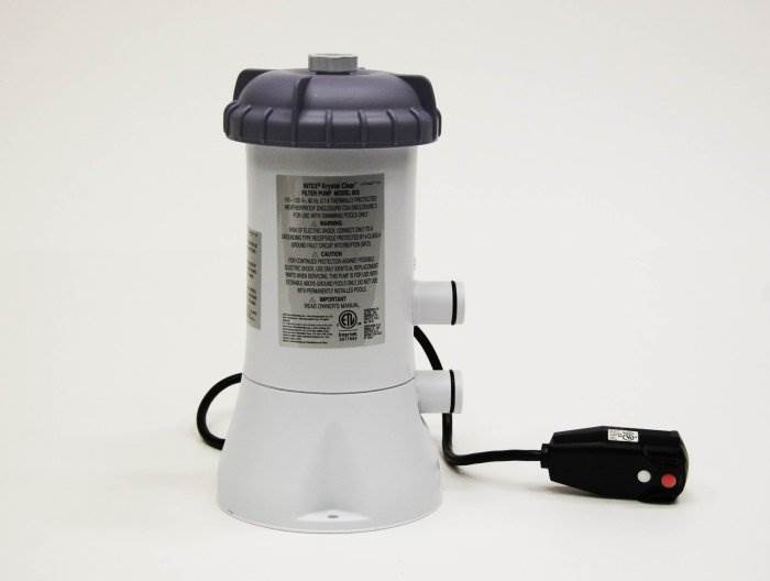 Intex 530 GPH Easy Set Swimming Pool Filter Pump & Skooba Vac Vacuum Combo