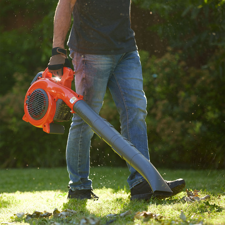 HUSQVARNA 125B 28CC 170 Mph Gas Leaf Handheld Blower 2 Cycle 425 CFM (Open Box)