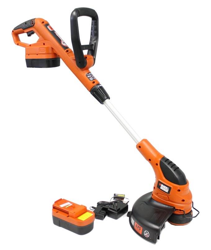 Black & Decker NST2118R 18V Cordless 12" Electric Grass Trimmer Edger - Used