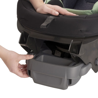 Evenflo Stratos 65 Forward/Rear Facing Convertible Car Seat, Pikes Peak Black