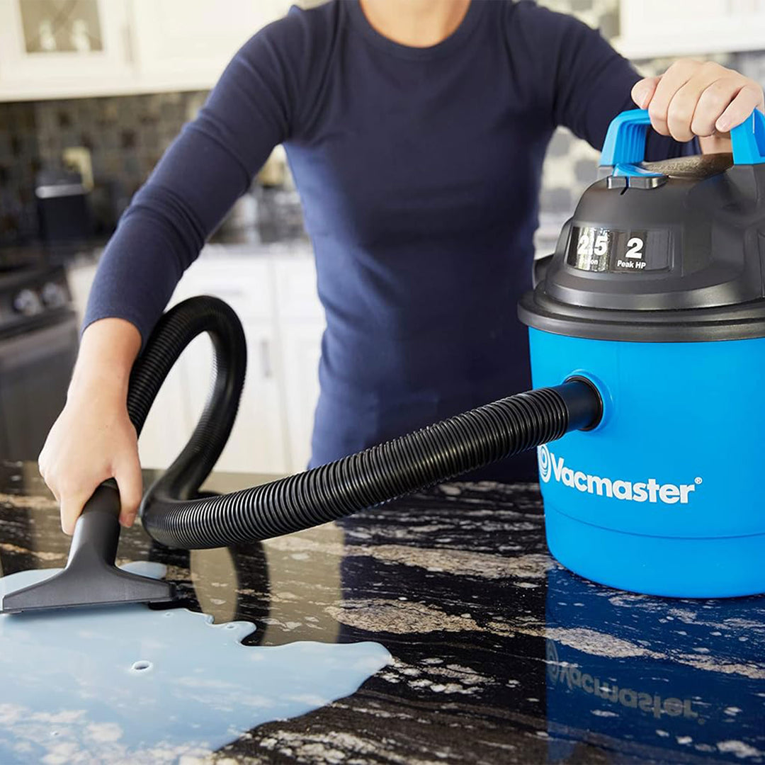 Vacmaster 2.5 Gal 2 HP Portable 2 in 1 Wet/Dry Vacuum & Attachments(Used)