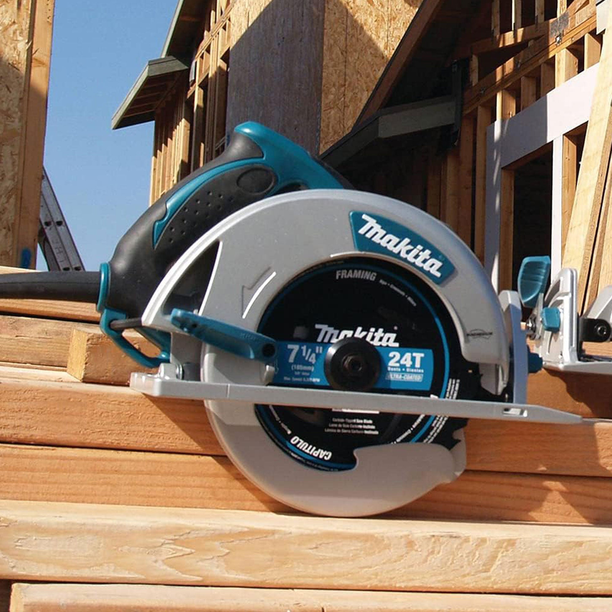 Makita 10.6lb Magnesium 7.25 Inch Circular Saw w/Built In LED Light, Blue (Used) - VMInnovations