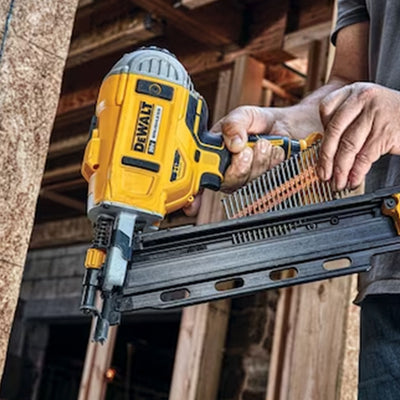 DeWalt 20V MAX Collated Cordless Framing Nailer Tool Kit with Adjustable Hook - VMInnovations