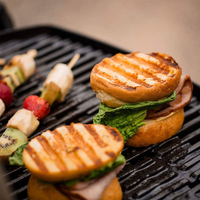 Weber Aluminum Lid Portable 8,500 BTU Liquid Propane Gas Grill, Black(For Parts)