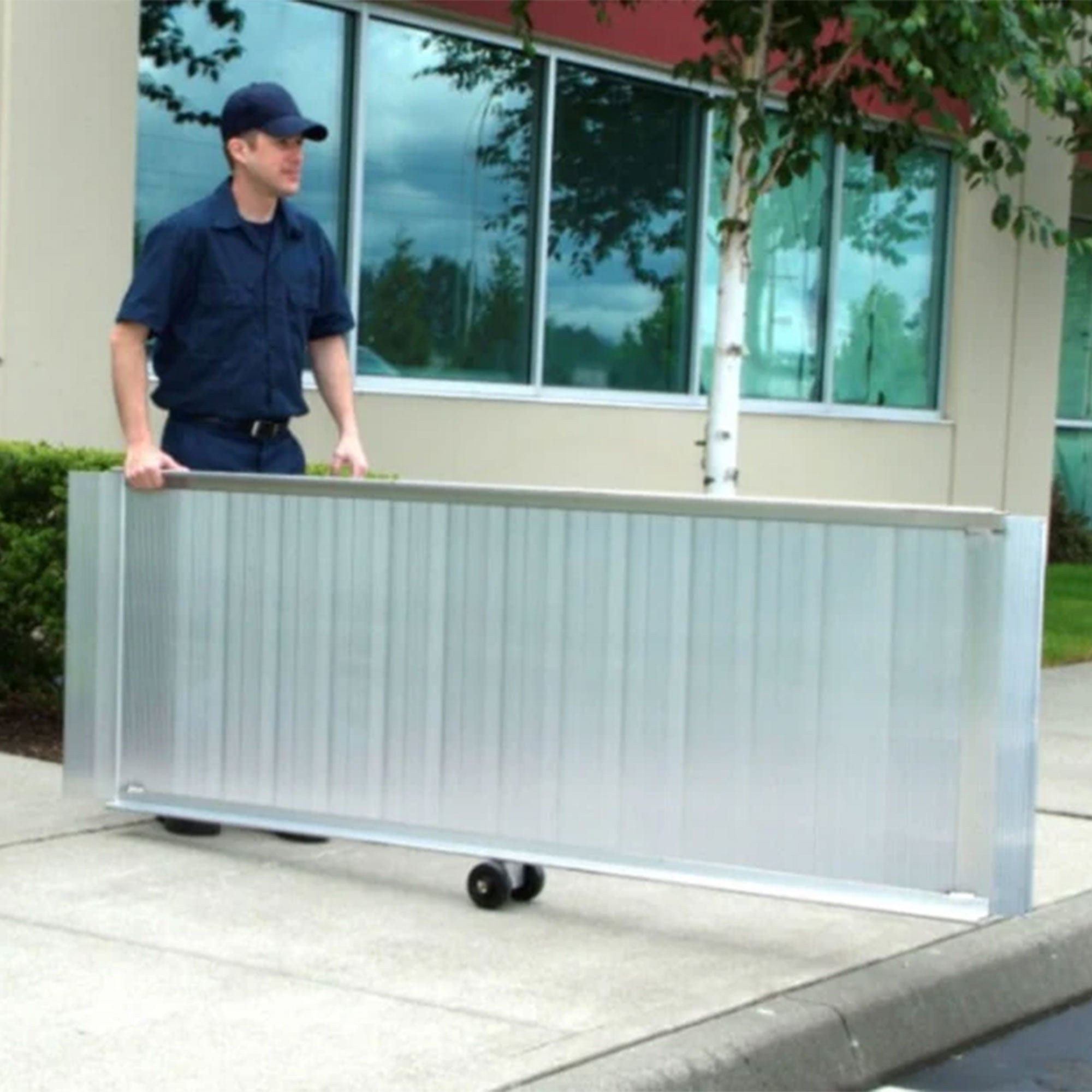 EZ-ACCESS TRAVERSE 8 Ft Walking Ramp Aluminum Non Slip Surface, Silver(Open Box) - VMInnovations