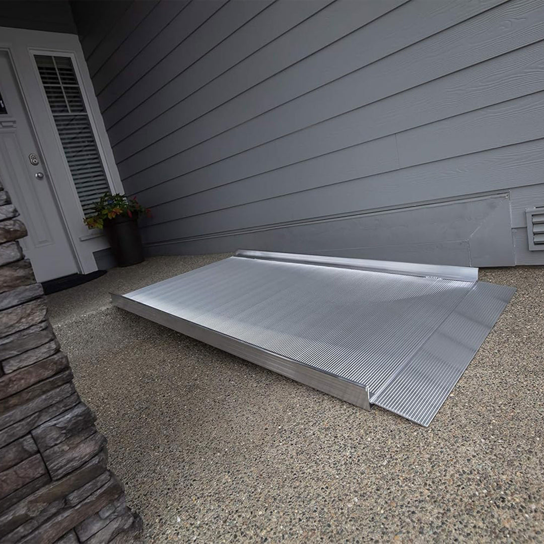 EZ-ACCESS GATEWAY 9ft Solid Surface Aluminum Portable Wheelchair Ramp (Open Box) - VMInnovations