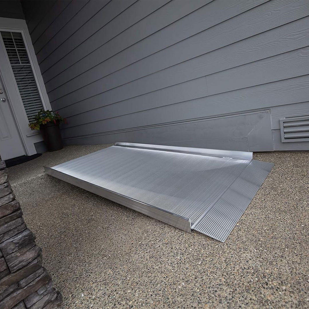 EZ-ACCESS GATEWAY 9ft Solid Surface Aluminum Portable Wheelchair Ramp (Open Box) - VMInnovations