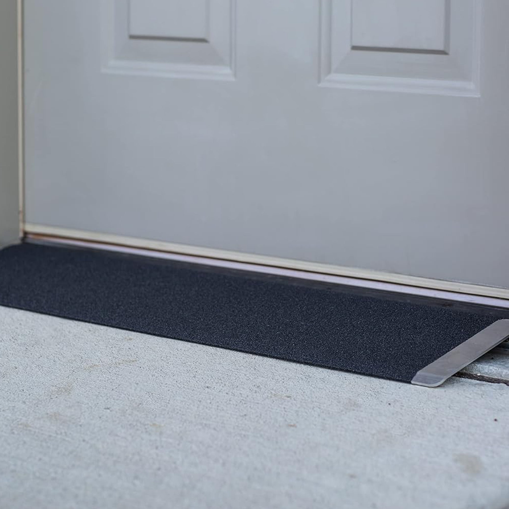 EZ-ACCESS TRANSITIONS 32"x8" Angled Entry Plate Threshold Ramp, Black (Open Box) - VMInnovations