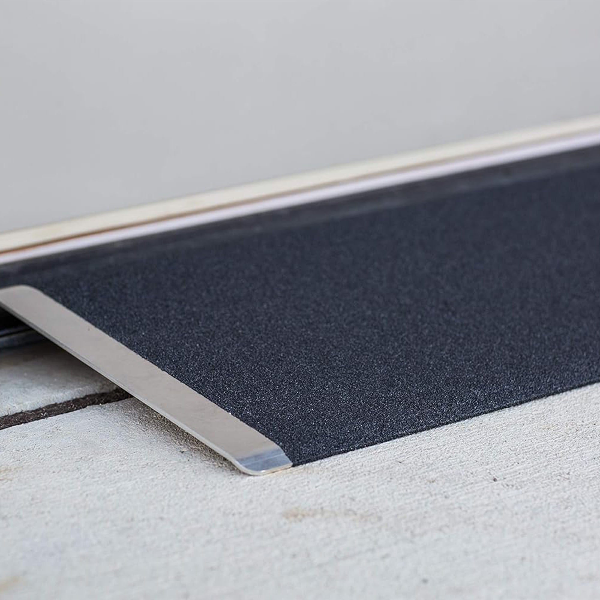 EZ-ACCESS TRANSITIONS 32x12" Angled Entry Plate Threshold Ramp, Black (Used) - VMInnovations